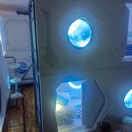 Panda Victor Space Capsule Hostel-Neo Nomad Belgrade Exterior photo
