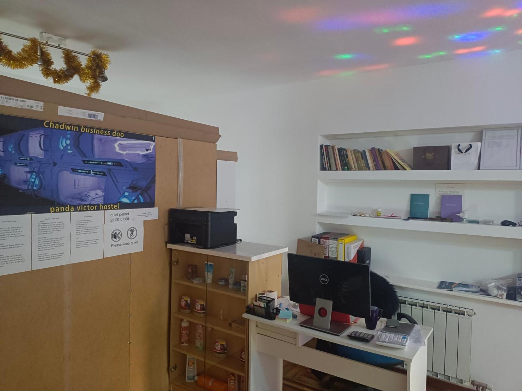 Panda Victor Space Capsule Hostel-Neo Nomad Belgrade Exterior photo