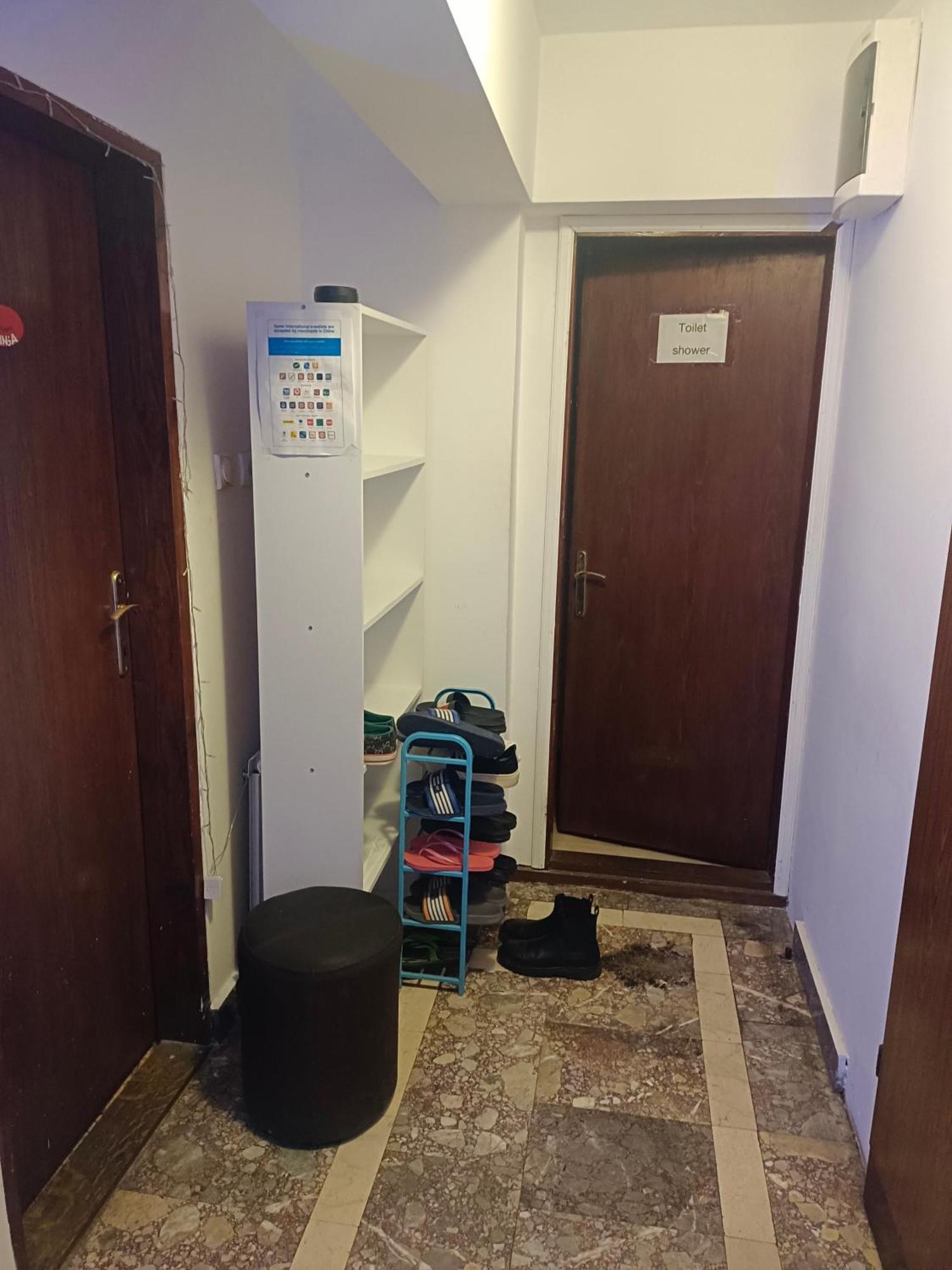 Panda Victor Space Capsule Hostel-Neo Nomad Belgrade Exterior photo